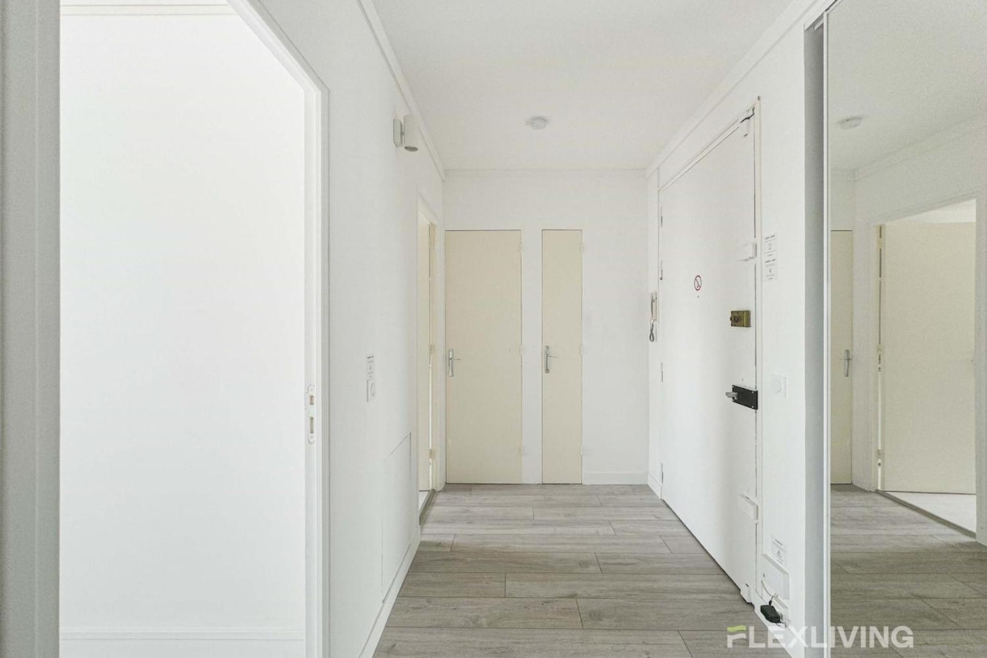 Flexliving - - Mouchez * Parijs