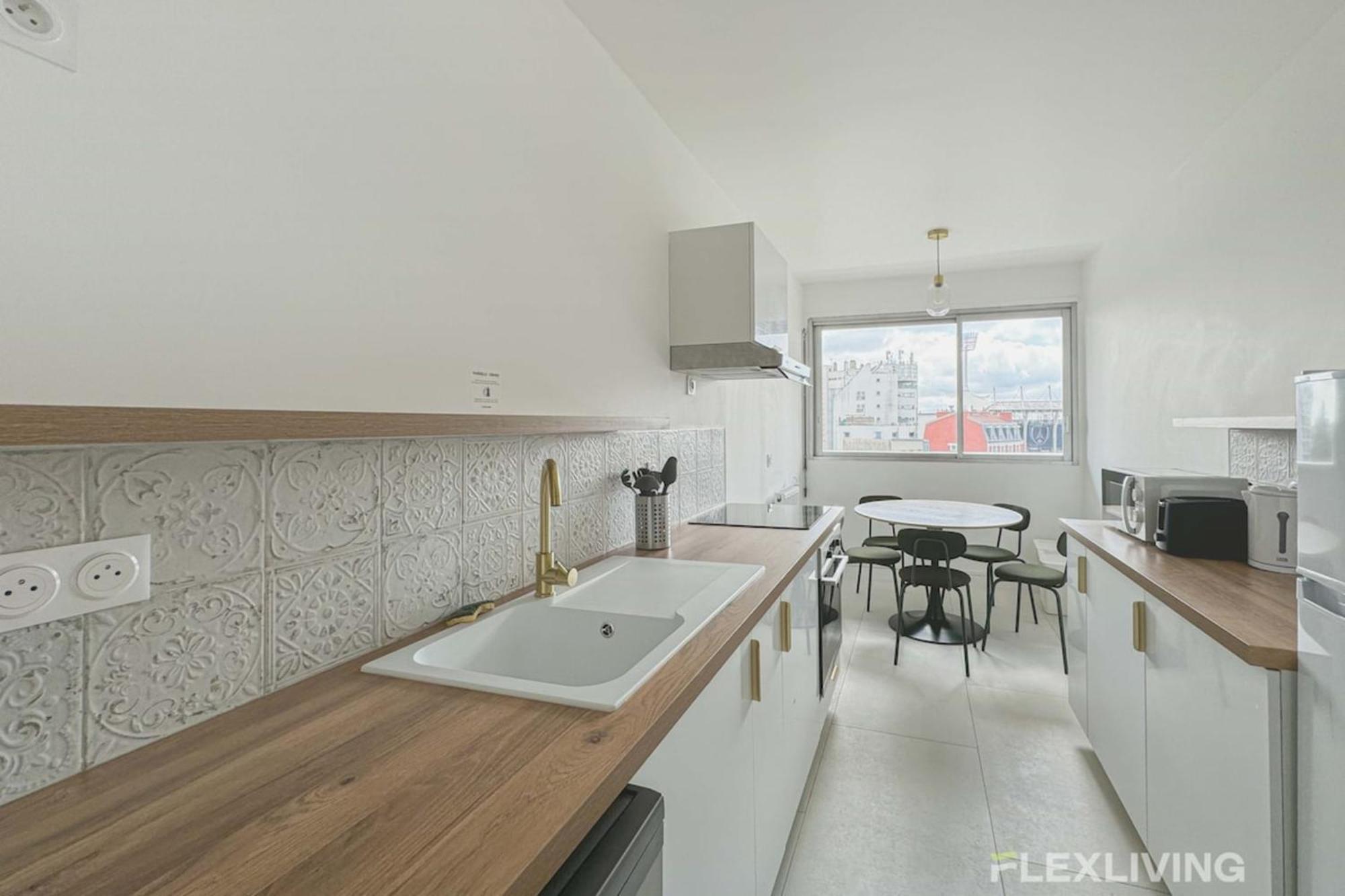 Flexliving - - Mouchez * Parijs